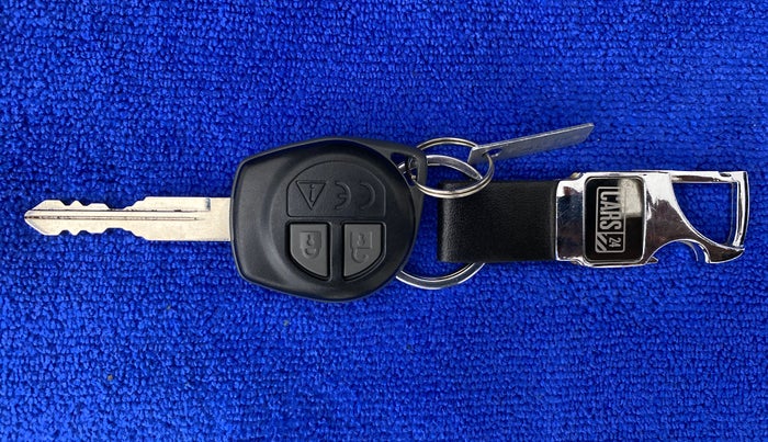 2019 Maruti Swift VXI AMT, Petrol, Automatic, 42,455 km, Key Close Up