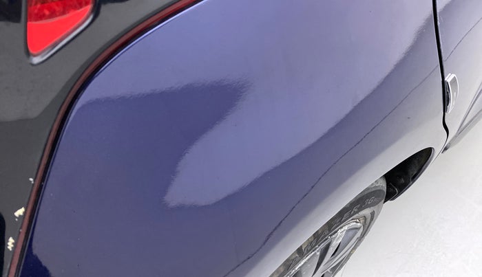 2019 Maruti Swift VXI AMT, Petrol, Automatic, 42,455 km, Right quarter panel - Paint has minor damage