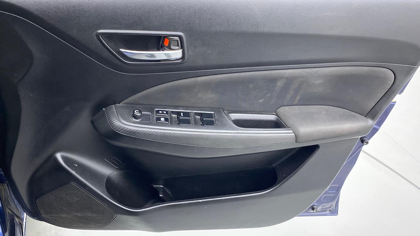2019 Maruti Swift VXI AMT, Petrol, Automatic, 42,455 km, Driver Side Door Panels Control