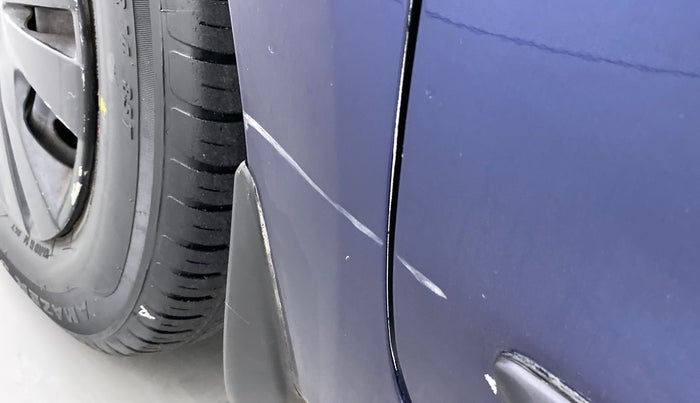 2019 Maruti Swift VXI AMT, Petrol, Automatic, 42,455 km, Left fender - Slightly dented