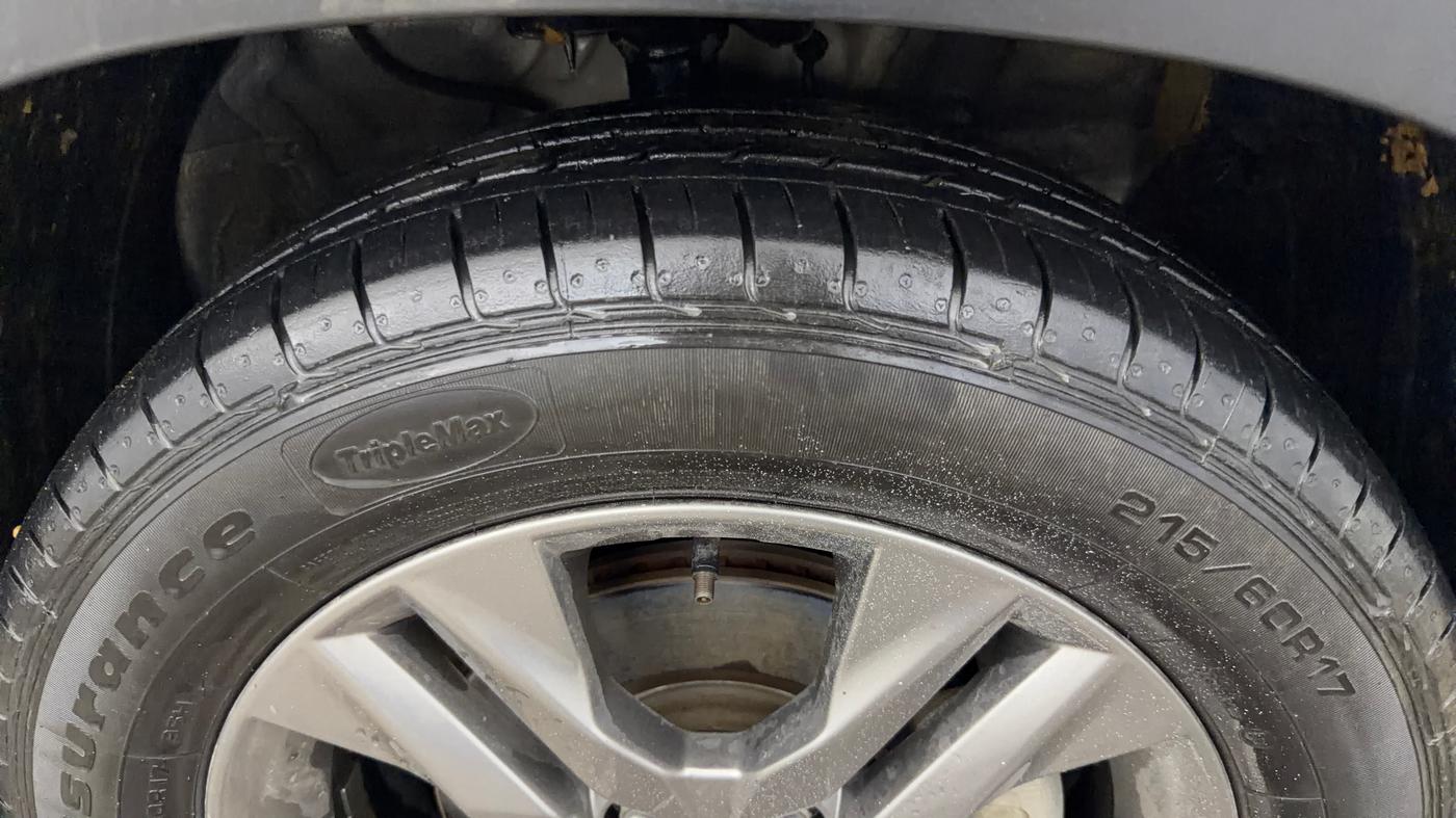 2022 KIA SELTOS HTX PETROL 1.5, Petrol, Manual, 38,834 km, Right Front Tyre Tread