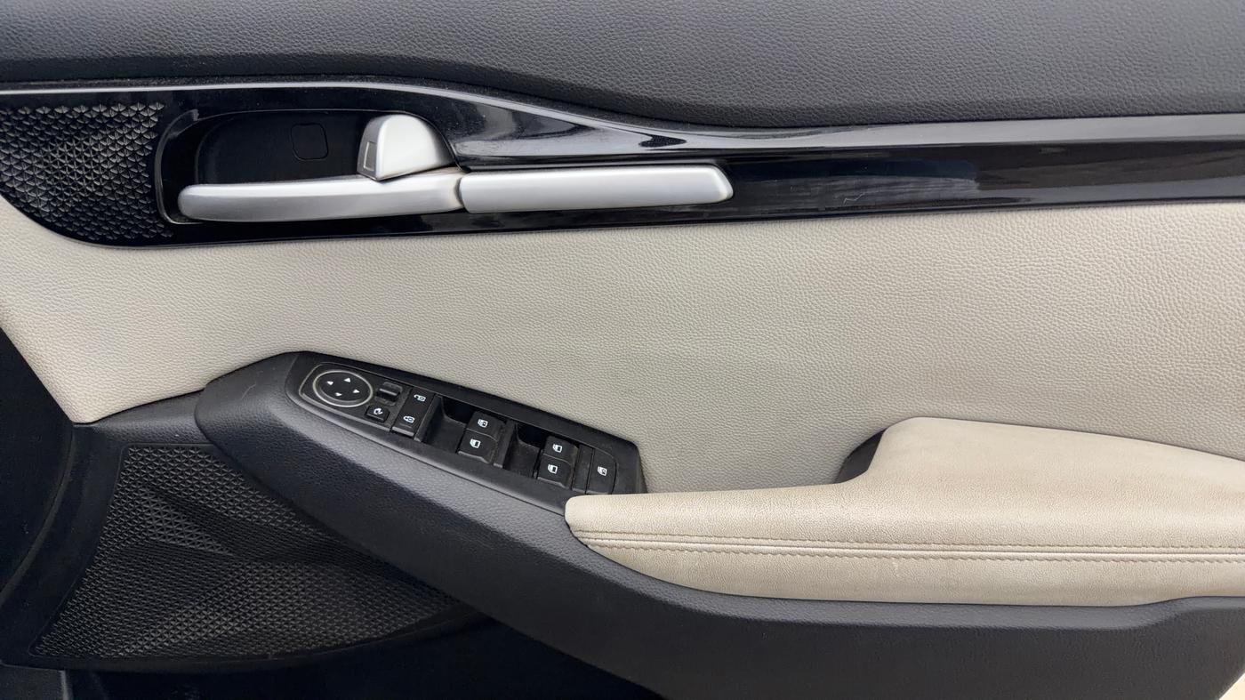 2022 KIA SELTOS HTX PETROL 1.5, Petrol, Manual, 38,834 km, Driver Side Door Panels Control