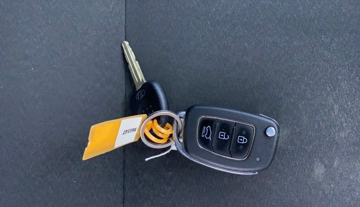 2022 Hyundai NEW I20 SPORTZ 1.2 MT, Petrol, Manual, 96,421 km, Key Close Up