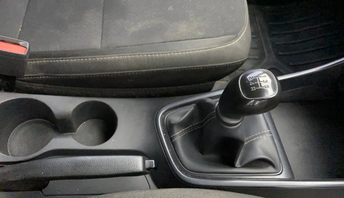 2022 Hyundai NEW I20 SPORTZ 1.2 MT, Petrol, Manual, 96,421 km, Gear Lever