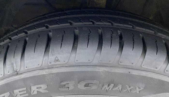 2020 Maruti Swift VXI, Petrol, Manual, 4,969 km, Left Front Tyre Tread