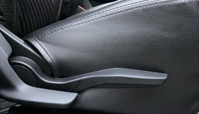 2020 Maruti Swift VXI, Petrol, Manual, 4,969 km, Driver Side Adjustment Panel