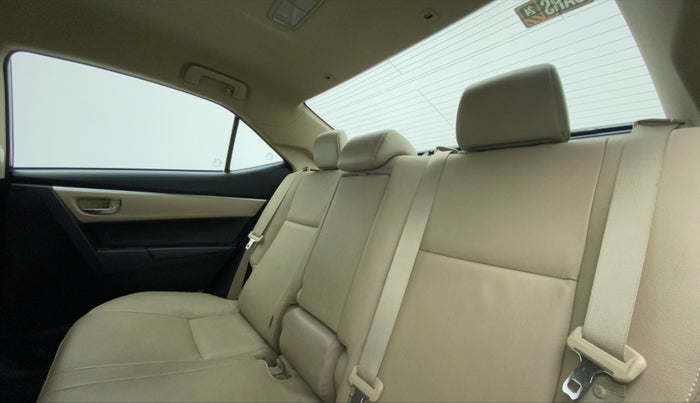 2016 Toyota Corolla Altis VL CVT PETROL, Petrol, Automatic, 35,087 km, Right Side Rear Door Cabin