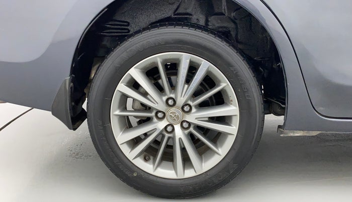2016 Toyota Corolla Altis VL CVT PETROL, Petrol, Automatic, 35,087 km, Right Rear Wheel
