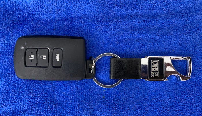 2016 Toyota Corolla Altis VL CVT PETROL, Petrol, Automatic, 35,087 km, Key Close Up