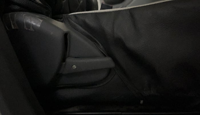 2017 Maruti Alto 800 LXI, Petrol, Manual, 18,607 km, Driver Side Adjustment Panel