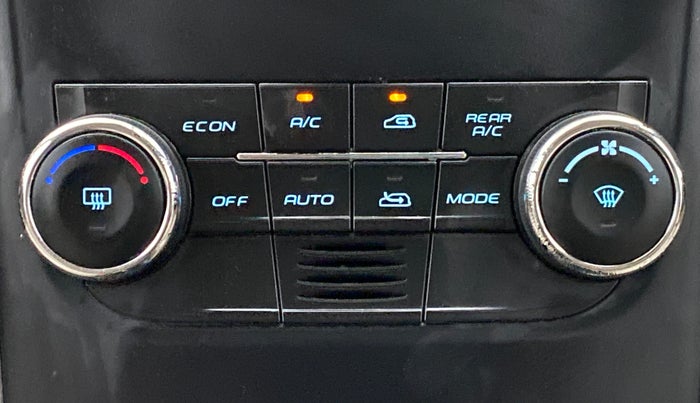 2015 Mahindra XUV500 W10 FWD, Diesel, Manual, 86,946 km, Automatic Climate Control