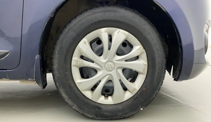 2018 Maruti Swift VXI AMT, Petrol, Automatic, 47,504 km, Right Front Wheel