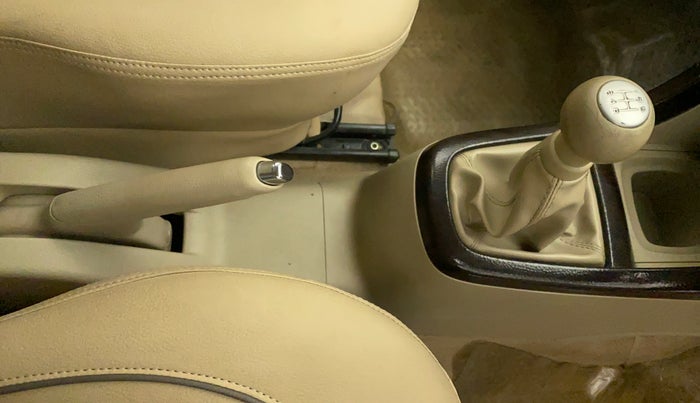 2016 Maruti Ertiga VDI SHVS, Diesel, Manual, 83,271 km, Gear Lever