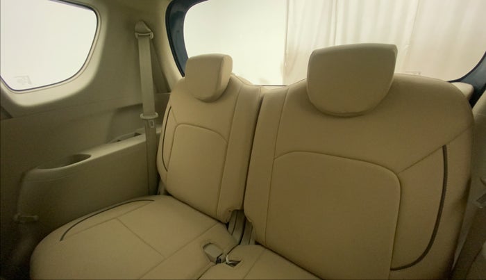 2016 Maruti Ertiga VDI SHVS, Diesel, Manual, 83,271 km, Third Seat Row ( optional )