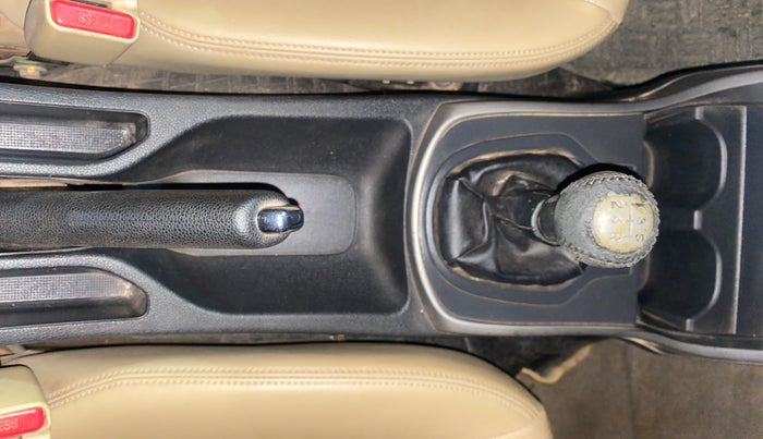 2018 Honda City 1.5L I-DTEC ZX, Diesel, Manual, 1,47,229 km, Gear Lever