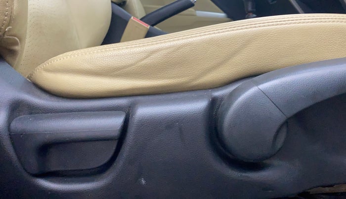 2018 Honda City 1.5L I-DTEC ZX, Diesel, Manual, 1,47,229 km, Driver Side Adjustment Panel