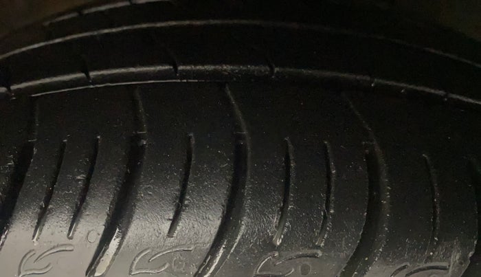 2018 Honda City 1.5L I-DTEC ZX, Diesel, Manual, 1,47,229 km, Right Front Tyre Tread