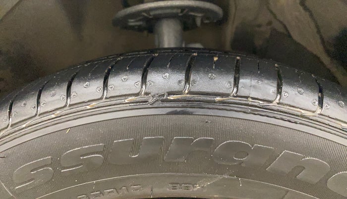 2015 Maruti Baleno SIGMA PETROL 1.2, Petrol, Manual, 86,889 km, Right Front Tyre Tread