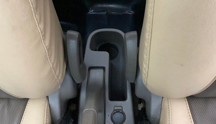 2013 Hyundai i10 SPORTZ 1.2, Petrol, Manual, 81,110 km, Driver Side Adjustment Panel