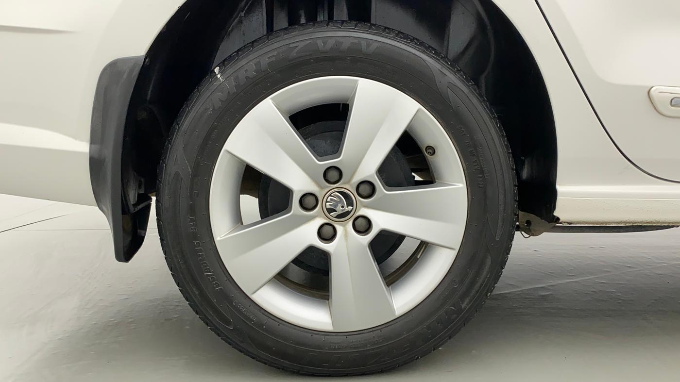 2020 Skoda Rapid 1.0 AMBITION TSI MT, Petrol, Manual, 45,347 km, Right Rear Wheel