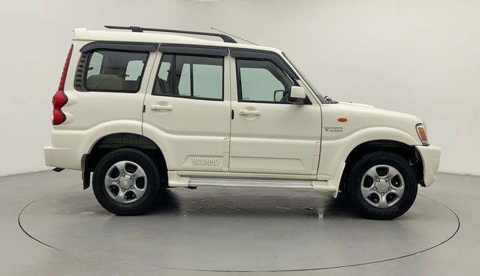 2014 Mahindra Scorpio SLE BS IV, Diesel, Manual, 45,830 km, Right Side