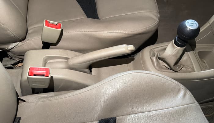 2015 Maruti Swift Dzire LXI, Petrol, Manual, 34,010 km, Gear Lever