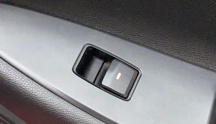 2015 Hyundai i20 Active 1.2 S, Petrol, Manual, 65,138 km, Right rear window switch / handle - Switch/handle not functional