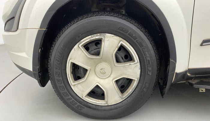 2019 Mahindra XUV500 W7, Diesel, Manual, 22,940 km, Left Front Wheel