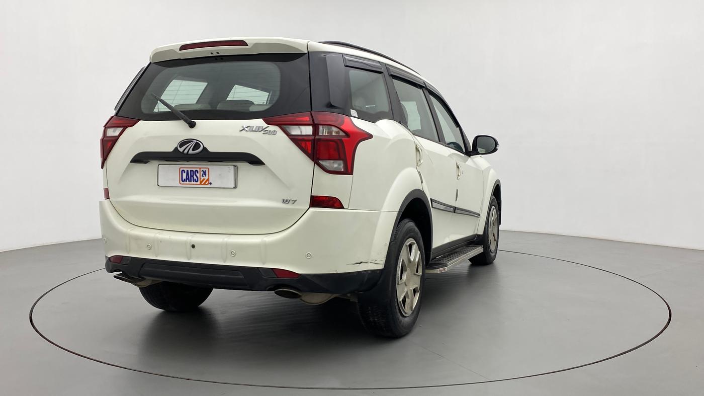 2019 Mahindra XUV500 W7, Diesel, Manual, 22,940 km, Right Back Diagonal