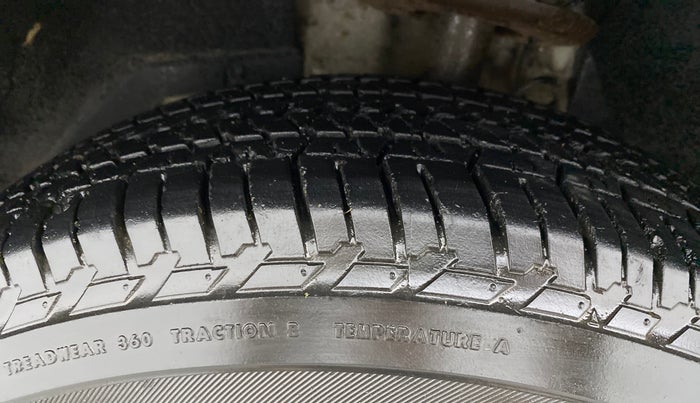 2019 Mahindra XUV500 W7, Diesel, Manual, 22,940 km, Left Front Tyre Tread