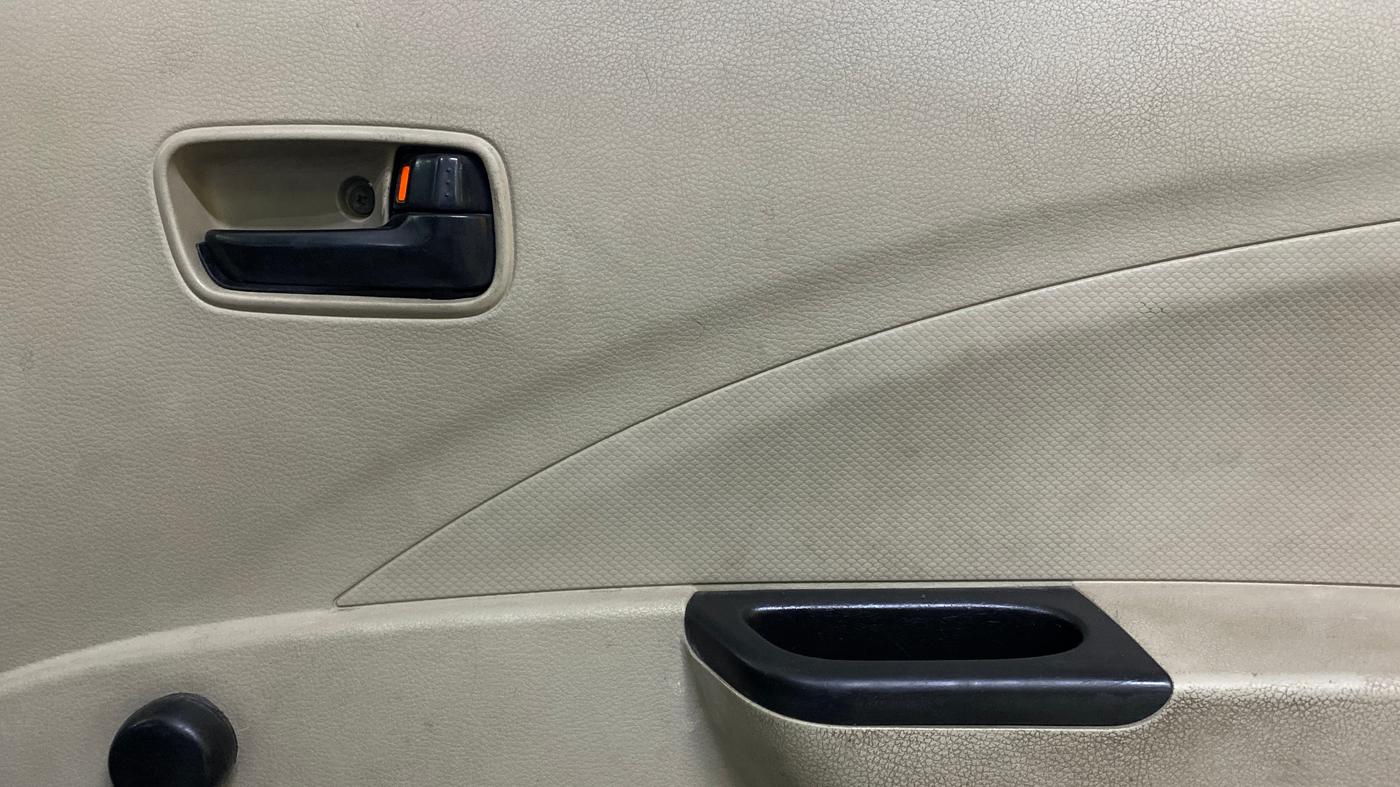 2019 Maruti Celerio LXI, Petrol, Manual, 84,120 km, Driver Side Door Panels Control