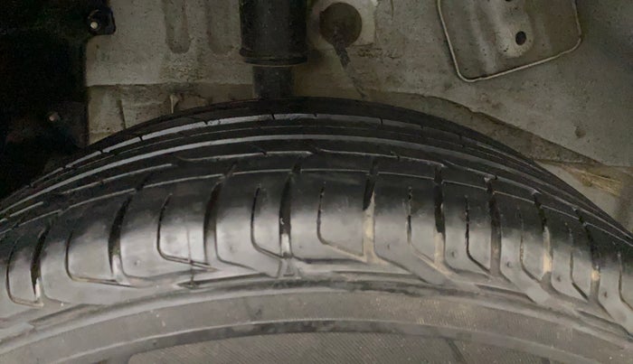 2024 Tata NEXON CREATIVE + AMT 1.5 DIESEL, Diesel, Automatic, 19,882 km, Right Rear Tyre Tread