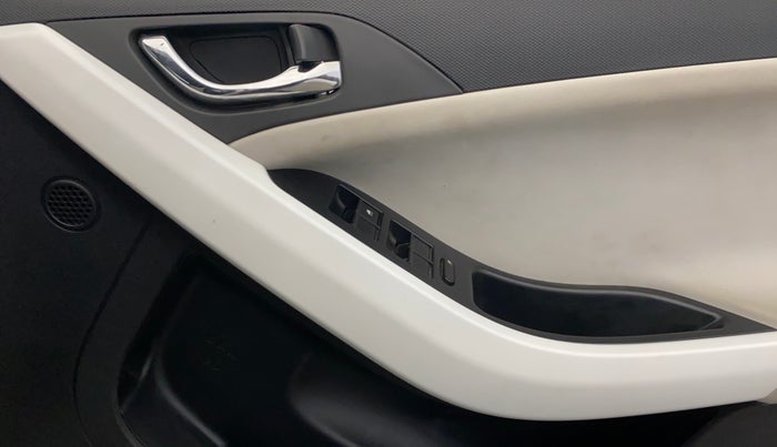 2024 Tata NEXON CREATIVE + AMT 1.5 DIESEL, Diesel, Automatic, 19,882 km, Driver Side Door Panels Control