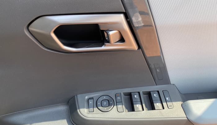 2025 KIA SYROS HTK Plus 1.0 Turbo 7DCT, Petrol, Automatic, 4,104 km, Driver Side Door Panels Control