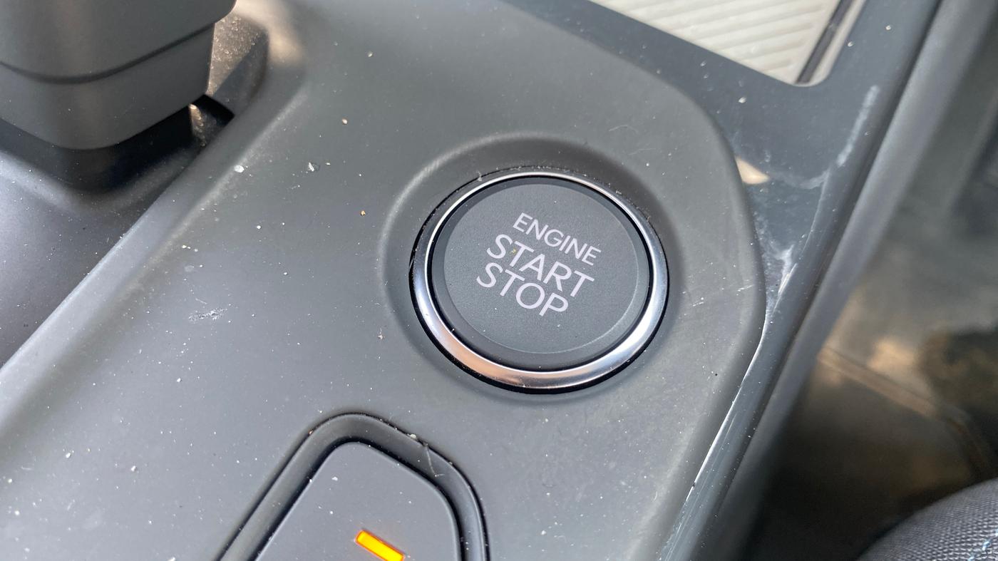 2025 KIA SYROS HTK Plus 1.0 Turbo 7DCT, Petrol, Automatic, 4,104 km, Keyless Start/ Stop Button