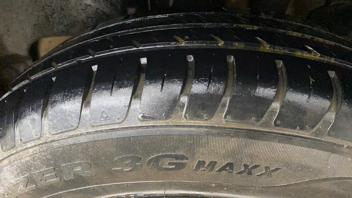 2019 Maruti Swift VXI, Petrol, Manual, 1,19,266 km, Left Rear Tyre Tread