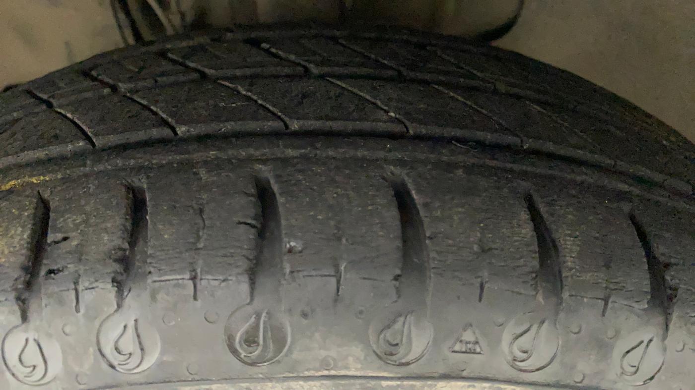 2020 Tata Tiago XZ PETROL, Petrol, Manual, 32,771 km, Left Front Tyre Tread