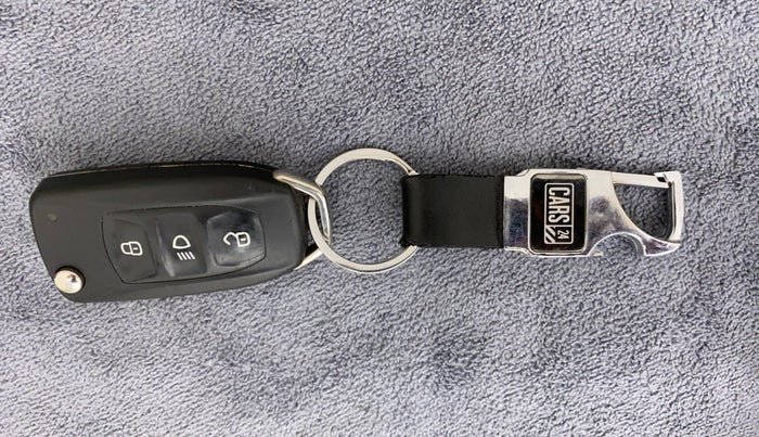 2020 Tata Tiago XZ PETROL, Petrol, Manual, 32,771 km, Key Close Up