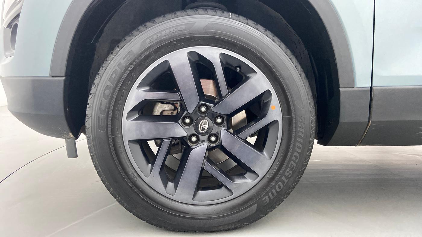 2021 Tata Safari XZA+  KRYOTEC, Diesel, Automatic, 14,990 km, Right Front Wheel