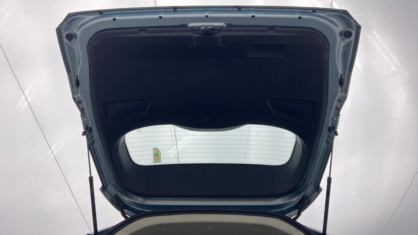 2021 Tata Safari XZA+  KRYOTEC, Diesel, Automatic, 14,990 km, Boot Door Open