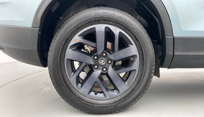 2021 Tata Safari XZA+  KRYOTEC, Diesel, Automatic, 14,990 km, Right Rear Wheel