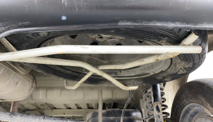 2016 Maruti Eeco 5 STR CNG WITH HTR, CNG, Manual, 54,456 km, Spare Tyre