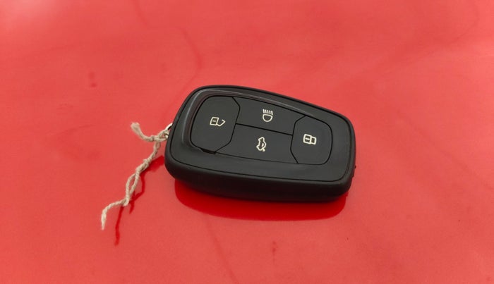 2021 Tata NEXON XZ PLUS (O) PETROL, Petrol, Manual, 40,772 km, Key Close Up