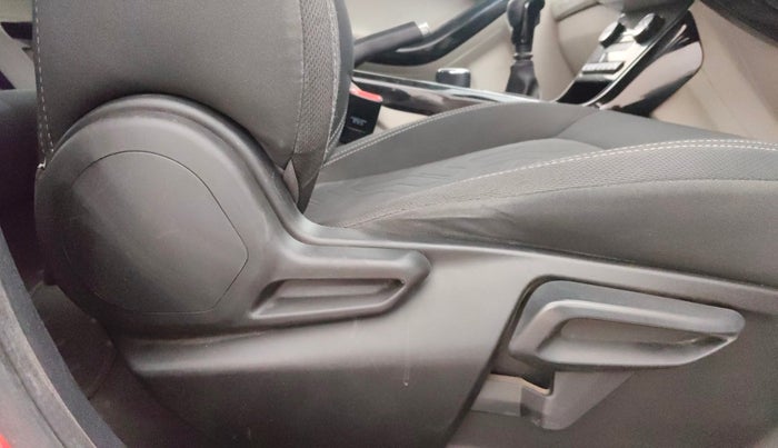 2021 Tata NEXON XZ PLUS (O) PETROL, Petrol, Manual, 40,772 km, Driver Side Adjustment Panel