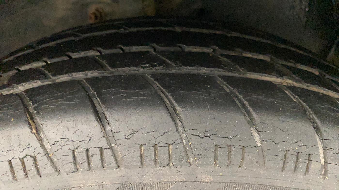 2014 Maruti Celerio VXI AMT, Petrol, Automatic, 71,320 km, Right Front Tyre Tread