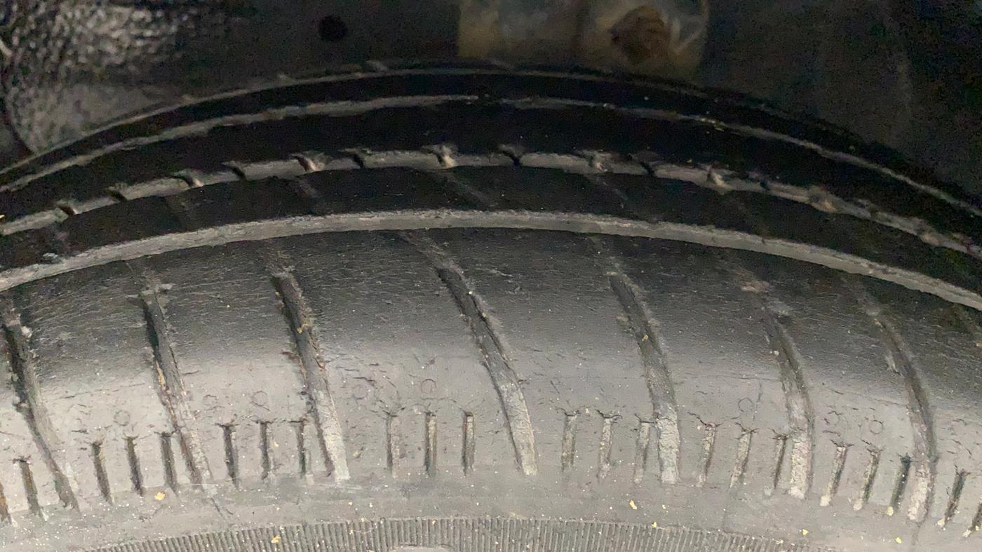 2014 Maruti Celerio VXI AMT, Petrol, Automatic, 71,320 km, Left Front Tyre Tread