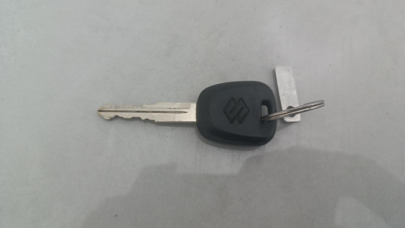 2022 Maruti Eeco 7 STR STD 1.2, Petrol, Manual, 34,983 km, Key Close Up