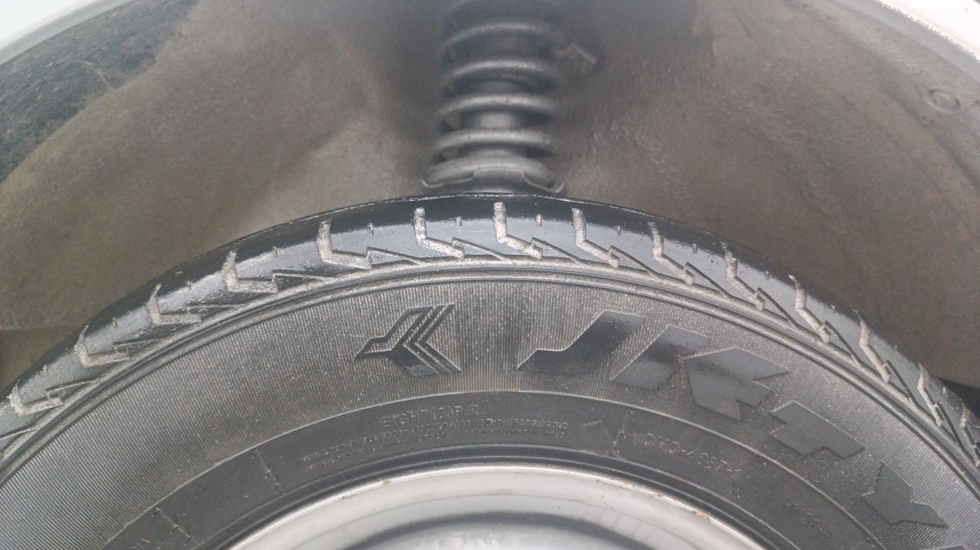 2022 Maruti Eeco 7 STR STD 1.2, Petrol, Manual, 34,983 km, Left Front Tyre Tread