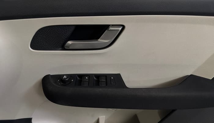 2024 Tata ALTROZ XZ Plus (S) LUX Diese, Diesel, Manual, 59,129 km, Driver Side Door Panels Control