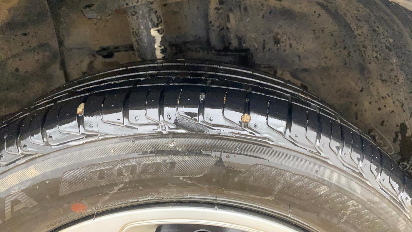 2022 Tata NEXON XMA PLUS SUNROOF PETROL, Petrol, Automatic, 47,565 km, Right Front Tyre Tread